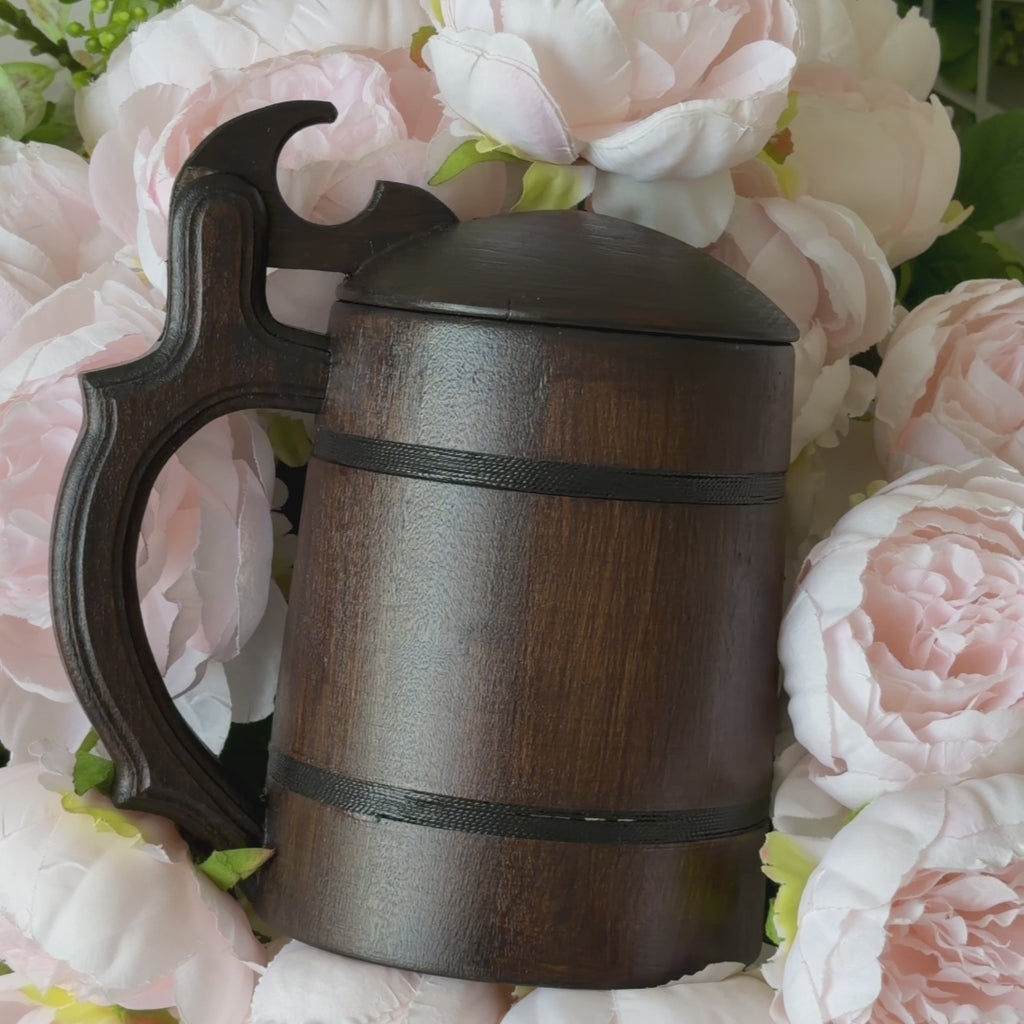 Personalized Oak Beer Mug with Lid, Custom Groomsman Gift, Wooden Tankard 500ml